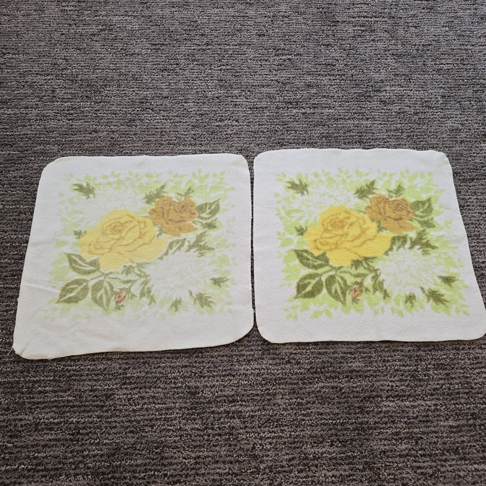 Vintage 70s Fieldcrest Yellow White Floral Washcloth 13x12
